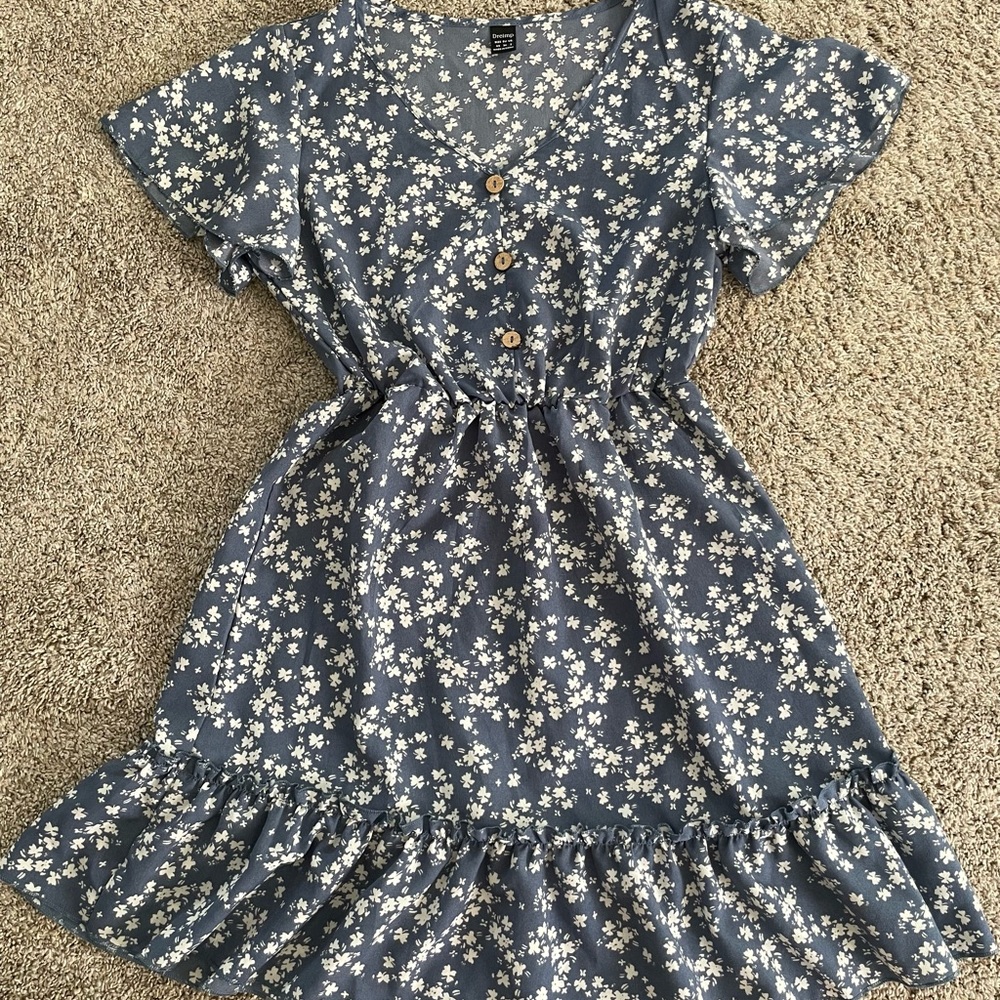 Women’s Blue & Cream Lightweight Dress WORN 1 TIME FOR FAMILY PHOTOS Size XS (2)